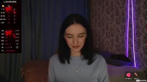 Snapshot of alena_navi chatting on 01/19/25, 02:38 Alena online show from 01/19/25, 02:38