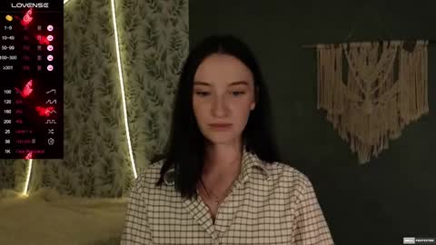 Snapshot of alena_navi chatting on 01/30/25, 03:44 Alena online show from 01/30/25, 03:44