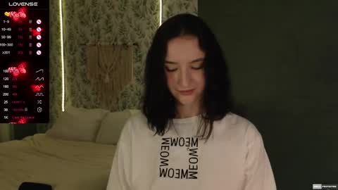 Snapshot of alena_navi chatting on 02/13/25, 03:03 Alena online show from 02/13/25, 03:03