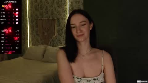 Snapshot of alena_navi chatting on 02/23/25, 09:59 Alena online show from 02/23/25, 09:59