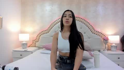 Snapshot of alenacoleman chatting on 07/09/26, 12:31 ALENA online show from 07/09/26, 12:31