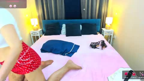 Snapshot of alencia_ chatting on 05/23/26, 06:23 Alensi online show from 05/23/26, 06:23