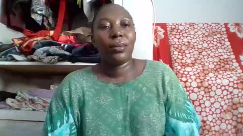 Noreen Kennth and Emilly online show from 11/01/25, 06:37