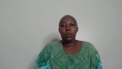 Noreen Kennth and Emilly online show from 12/01/25, 06:18