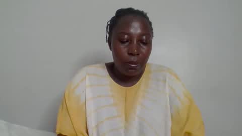 Noreen Kennth and Emilly online show from 02/18/26, 06:20