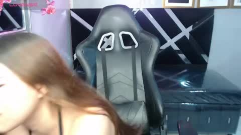 Snapshot of alesia_v chatting on 05/05/26, 03:03 Live 1000pm 600am COLOMBIAN HOUR online show from 05/05/26, 03:03
