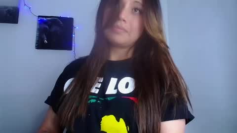 QUEEN OFF MILk  IM BACK  15 NOV online show from 01/11/25, 09:36