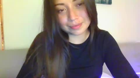 QUEEN OFF MILk  IM BACK  15 NOV online show from 11/19/25, 10:21