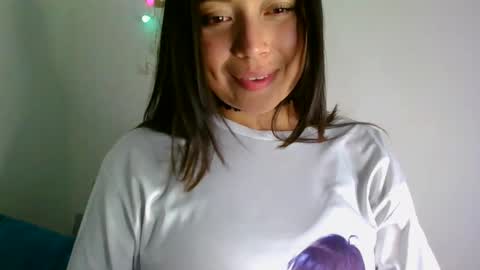 Snapshot of aleska_dollx chatting on 02/18/26, 10:17 QUEEN OFF MILk IM BACK 15 NOV online show from 02/18/26, 10:17