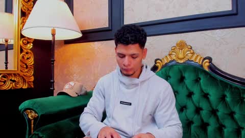 Snapshot of aless_king chatting on 01/16/25, 12:09 Alessandro King online show from 01/16/25, 12:09