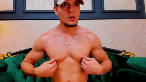 Snapshot of aless_king chatting on 01/28/25, 06:07 Alessandro King online show from 01/28/25, 06:07