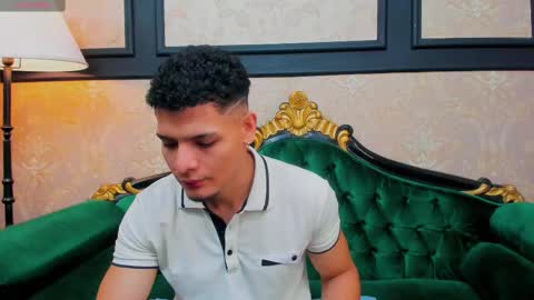 Snapshot of aless_king chatting on 03/07/25, 11:51 Alessandro King online show from 03/07/25, 11:51