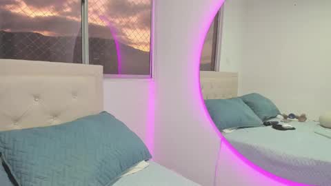 Snapshot of alessa_m71 chatting on 01/08/25, 10:59 Alessa Moreno online show from 01/08/25, 10:59