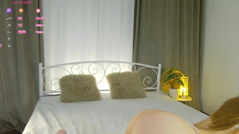 Snapshot of alessamay chatting on 05/08/26, 08:36 alessamay online show from 05/08/26, 08:36
