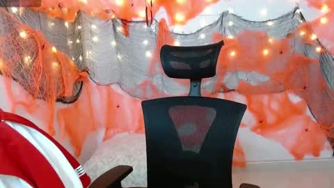 Alessandra Leblanc online show from 10/01/25, 10:21