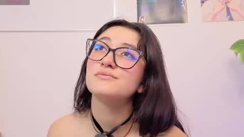 Alessandra Leblanc online show from 05/06/26, 09:42