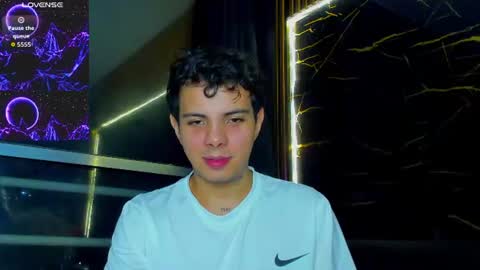Snapshot of alessandro__777 chatting on 06/19/26, 05:01 Alessandro online show from 06/19/26, 05:01