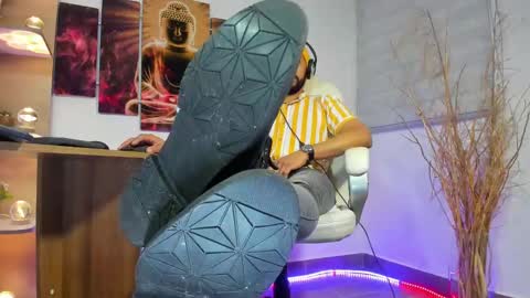 ALESSANDRO  WYE online show from 02/11/25, 08:15