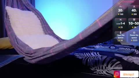 Kciqu3  Independent model online show from 12/20/25, 04:19