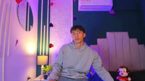 Alessandro Dybala online show from 02/15/25, 12:11