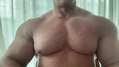 Snapshot of alessandrobuilder chatting on 09/09/25, 01:10 Alessandrobuilder online show from 09/09/25, 01:10