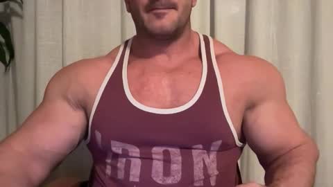 Snapshot of alessandrobuilder chatting on 09/19/25, 07:14 Alessandrobuilder online show from 09/19/25, 07:14