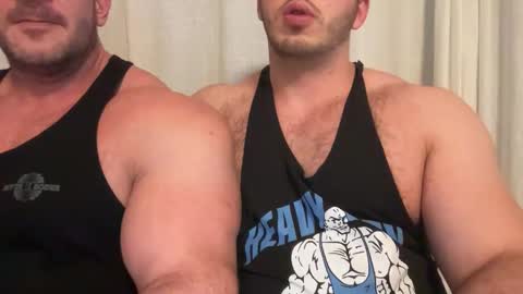 Snapshot of alessandrobuilder chatting on 09/23/25, 08:01 Alessandrobuilder online show from 09/23/25, 08:01