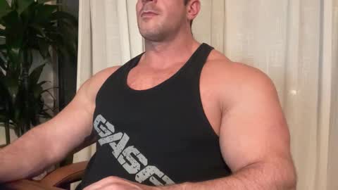 Snapshot of alessandrobuilder chatting on 10/16/25, 07:04 Alessandrobuilder online show from 10/16/25, 07:04