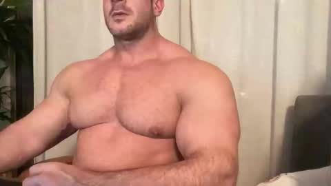 Snapshot of alessandrobuilder chatting on 11/06/25, 12:11 Alessandrobuilder online show from 11/06/25, 12:11