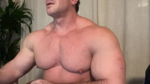 Snapshot of alessandrobuilder chatting on 11/23/25, 04:18 Alessandrobuilder online show from 11/23/25, 04:18