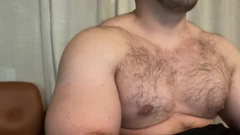 Snapshot of alessandrobuilder chatting on 12/01/25, 11:54 Alessandrobuilder online show from 12/01/25, 11:54