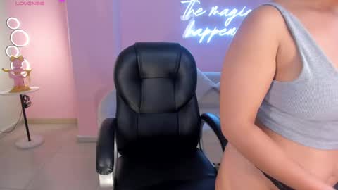 Snapshot of alessaromero chatting on 02/26/25, 08:33 ALESSA ROMERO online show from 02/26/25, 08:33