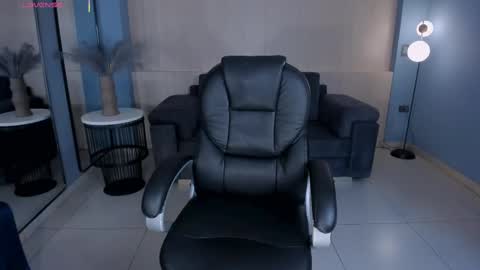 Snapshot of alessaromero chatting on 10/04/25, 08:07 ALESSA ROMERO online show from 10/04/25, 08:07