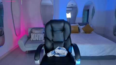 ALESSA ROMERO  online show from 12/22/25, 07:44