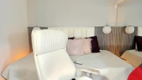 Yy  online show from 04/09/26, 06:24