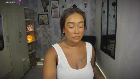 Snapshot of alessia_anderson07 chatting on 06/25/26, 11:31 Yy online show from 06/25/26, 11:31
