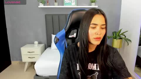 A L E S S I A online show from 02/18/25, 08:03