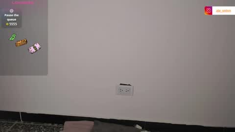 alessia_santorinni online show from 05/19/26, 01:56