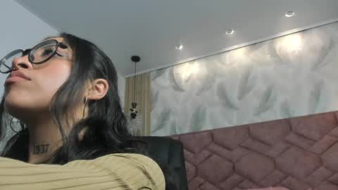 Snapshot of alessia_storm_ chatting on 04/25/26, 12:35 Alessia online show from 04/25/26, 12:35