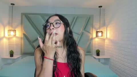 Snapshot of alessia_storm_ chatting on 05/10/26, 04:28 Alessia online show from 05/10/26, 04:28