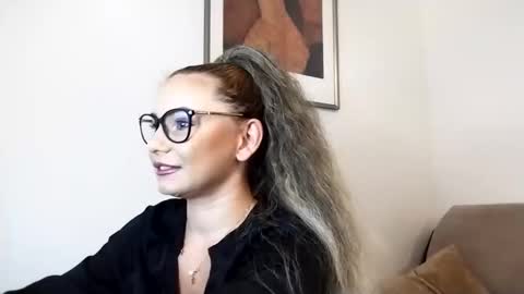 Snapshot of alessiacreed chatting on 10/05/25, 08:18 AlessiaCreed online show from 10/05/25, 08:18