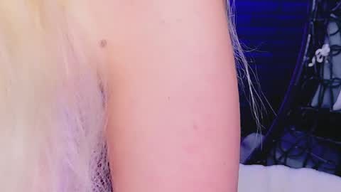 Snapshot of alessiacroft chatting on 05/11/26, 12:05 alessiacroft online show from 05/11/26, 12:05