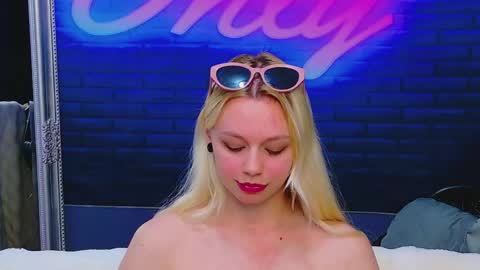 Snapshot of alessiacroft chatting on 06/06/26, 04:28 alessiacroft online show from 06/06/26, 04:28