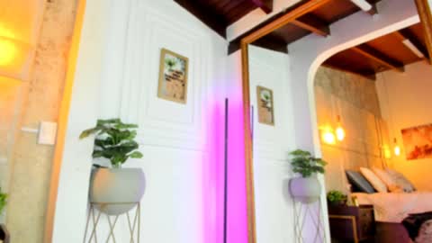 Snapshot of alessialondon chatting on 02/06/25, 10:04 Alessia online show from 02/06/25, 10:04