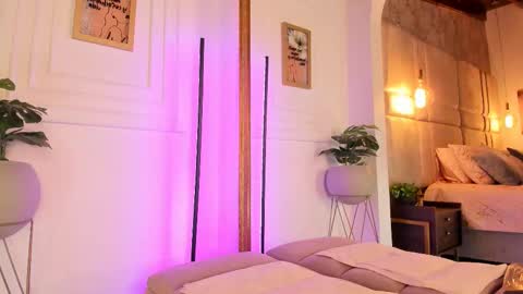 Snapshot of alessialondon chatting on 02/17/25, 03:36 Alessia online show from 02/17/25, 03:36