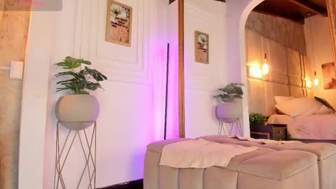 Snapshot of alessialondon chatting on 02/17/25, 06:42 Alessia online show from 02/17/25, 06:42