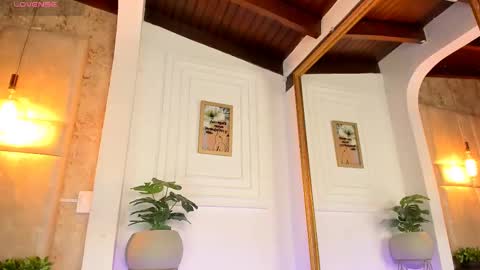 Snapshot of alessialondon chatting on 02/19/25, 07:06 Alessia online show from 02/19/25, 07:06