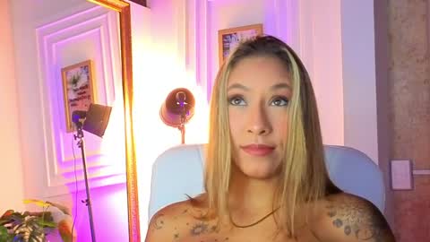 Alessia online show from 04/20/26, 10:07