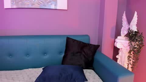 Snapshot of alessiia__ chatting on 11/27/25, 06:04 alessiia__ online show from 11/27/25, 06:04