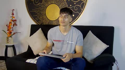 Snapshot of alessiovitale chatting on 11/14/25, 12:04 Alessio online show from 11/14/25, 12:04